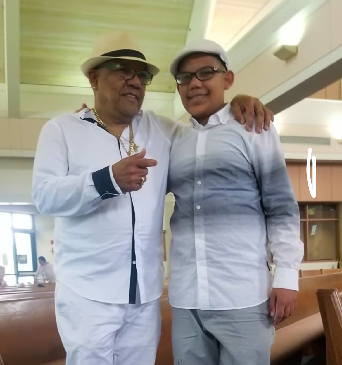 Jorge - Master Barber with 52 years of experience